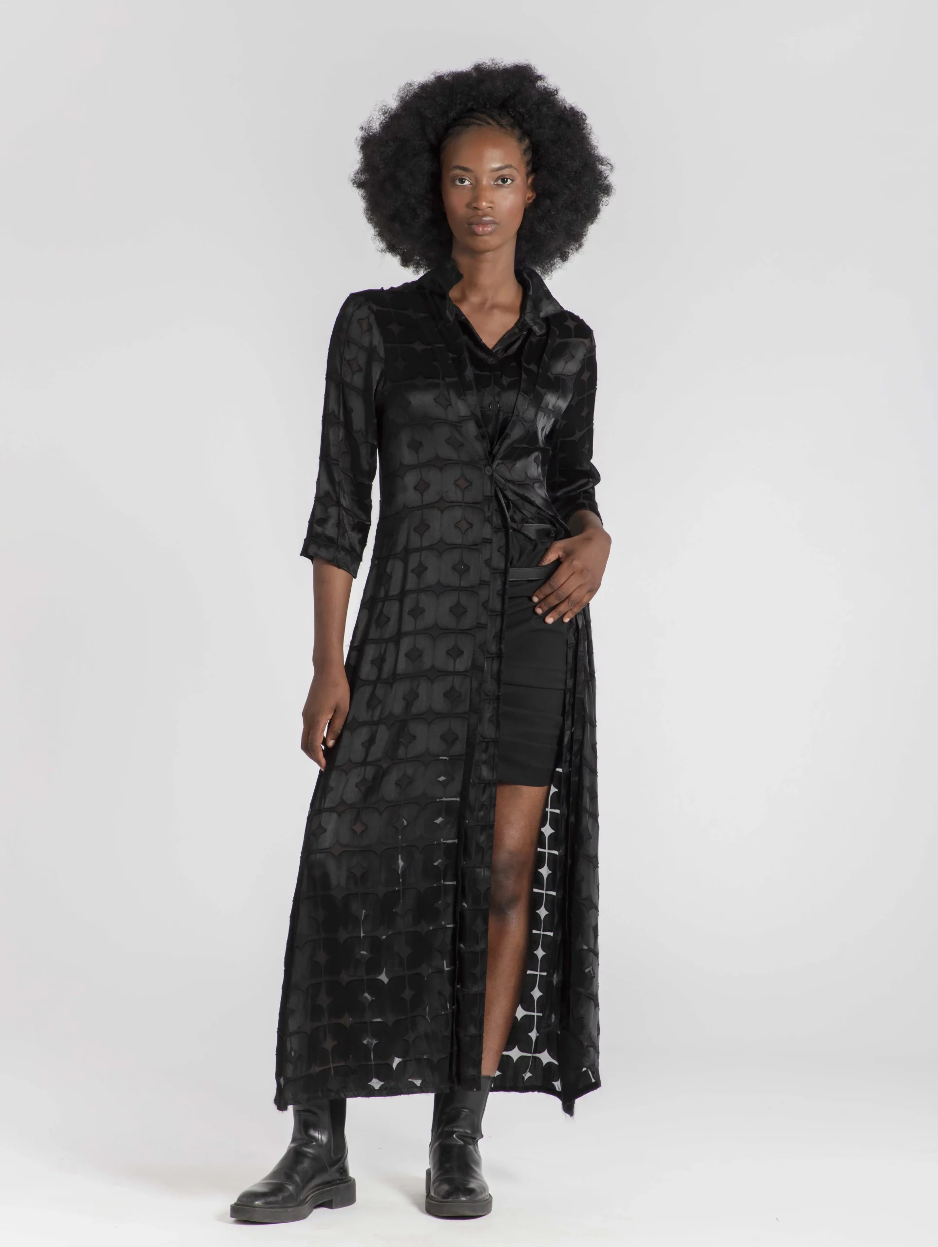 robe-femme-mononoke-fluide-transparent-createur-japonais-viscose-noir-face