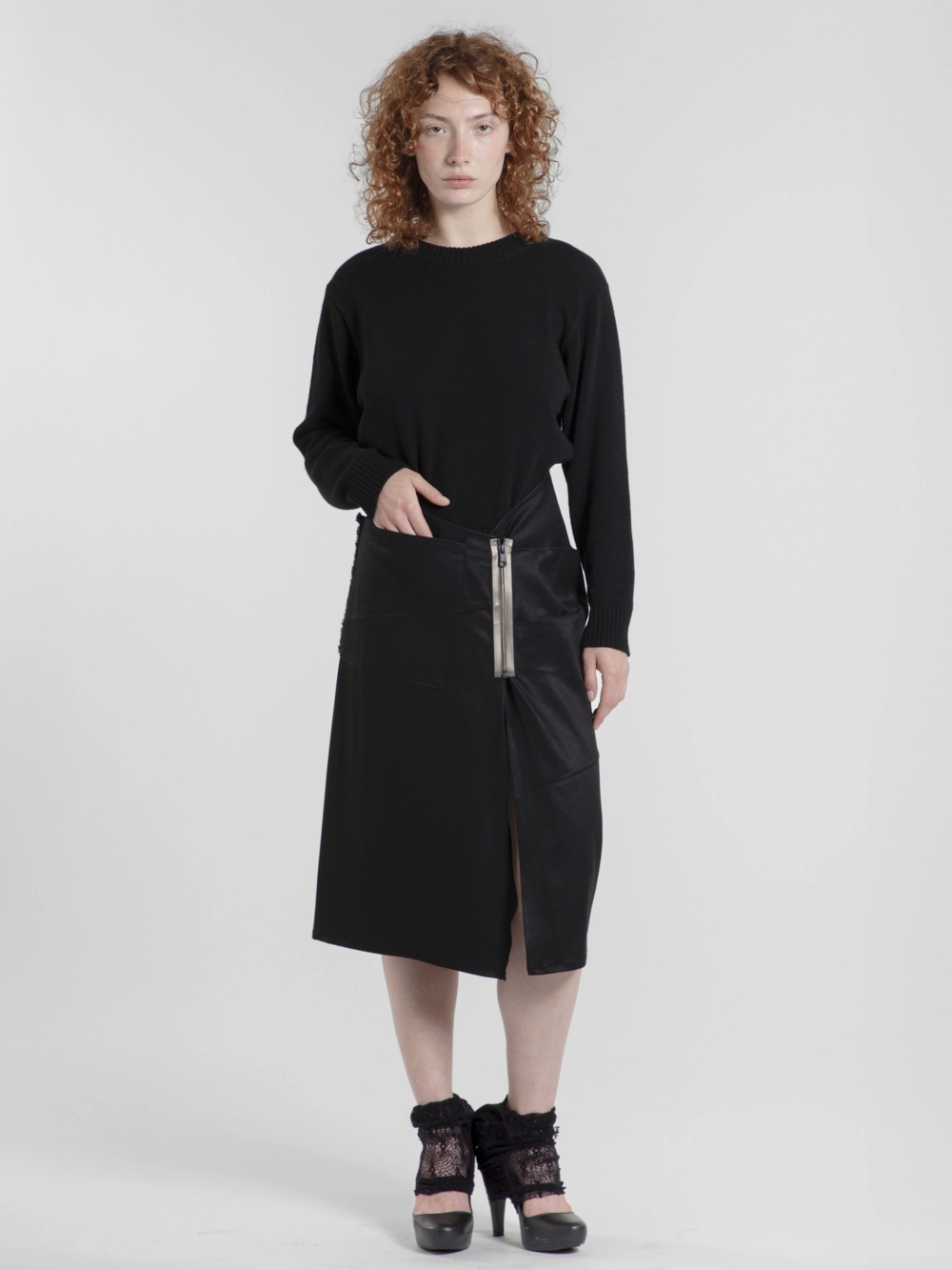 jupe-makiko-coton-stretch-noir-createur-japonais-face