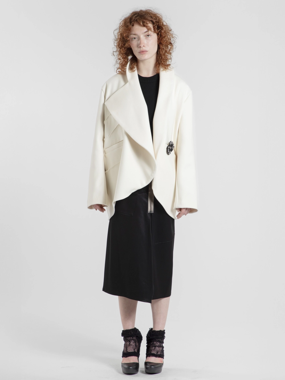 veste-folle-laine-polyamide-blanc-casse-createur-japonais-face