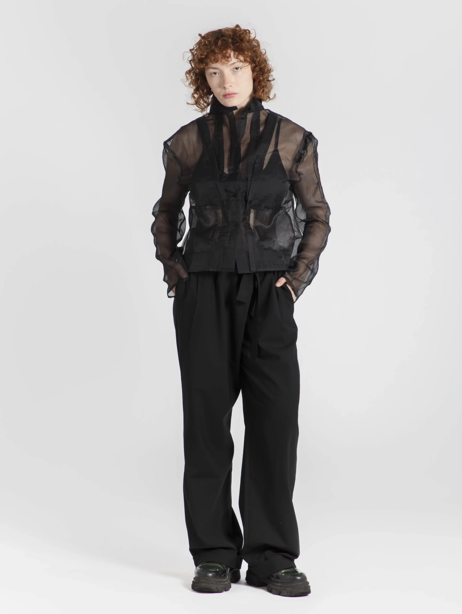 chemise-femme-mononoke-transparent-manche-longue-avec-poche-createur-japonais-organza-noir-face