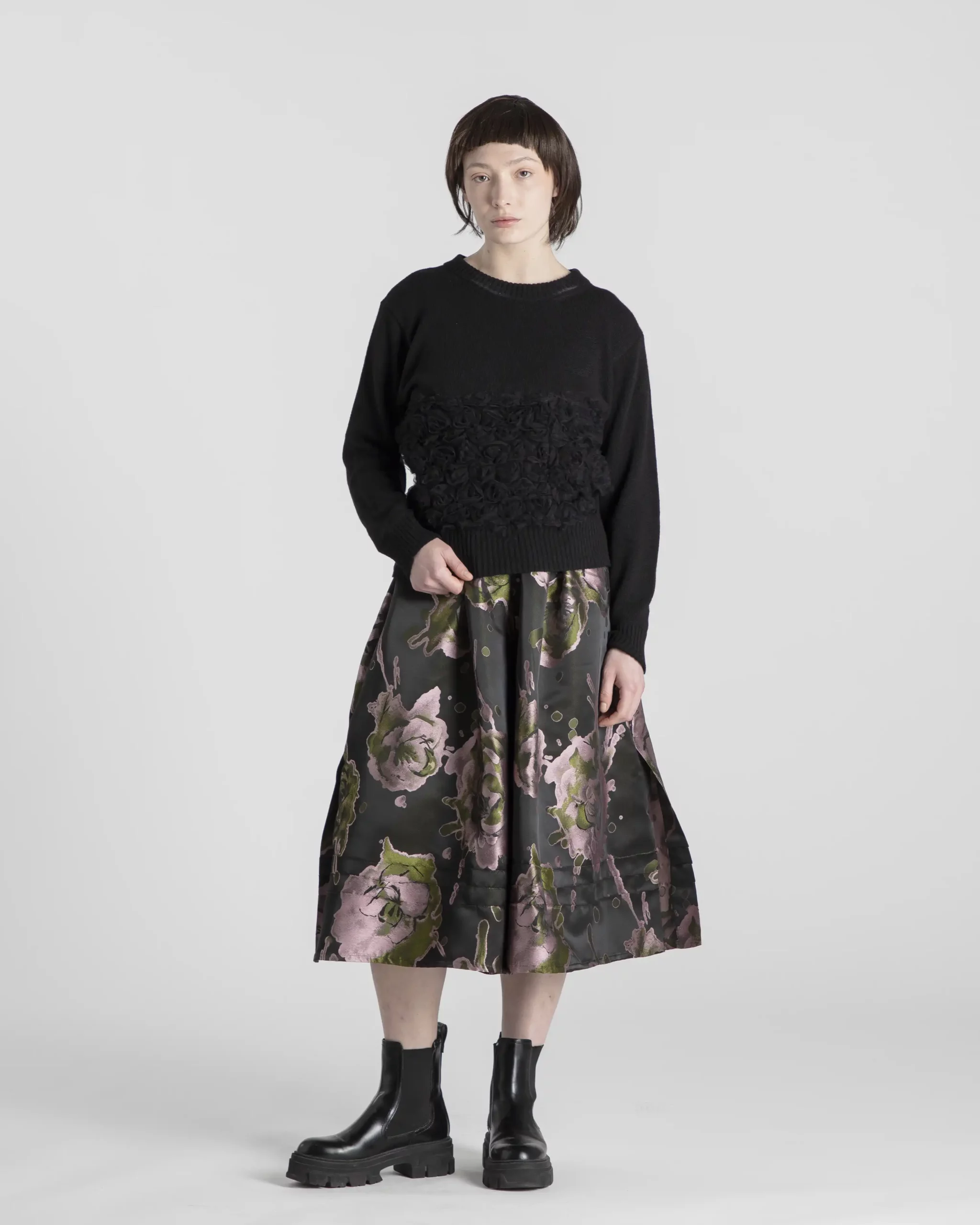 pull-femme-lu-fleurs-tulle-noir-createur-japonais-laine-cachemire