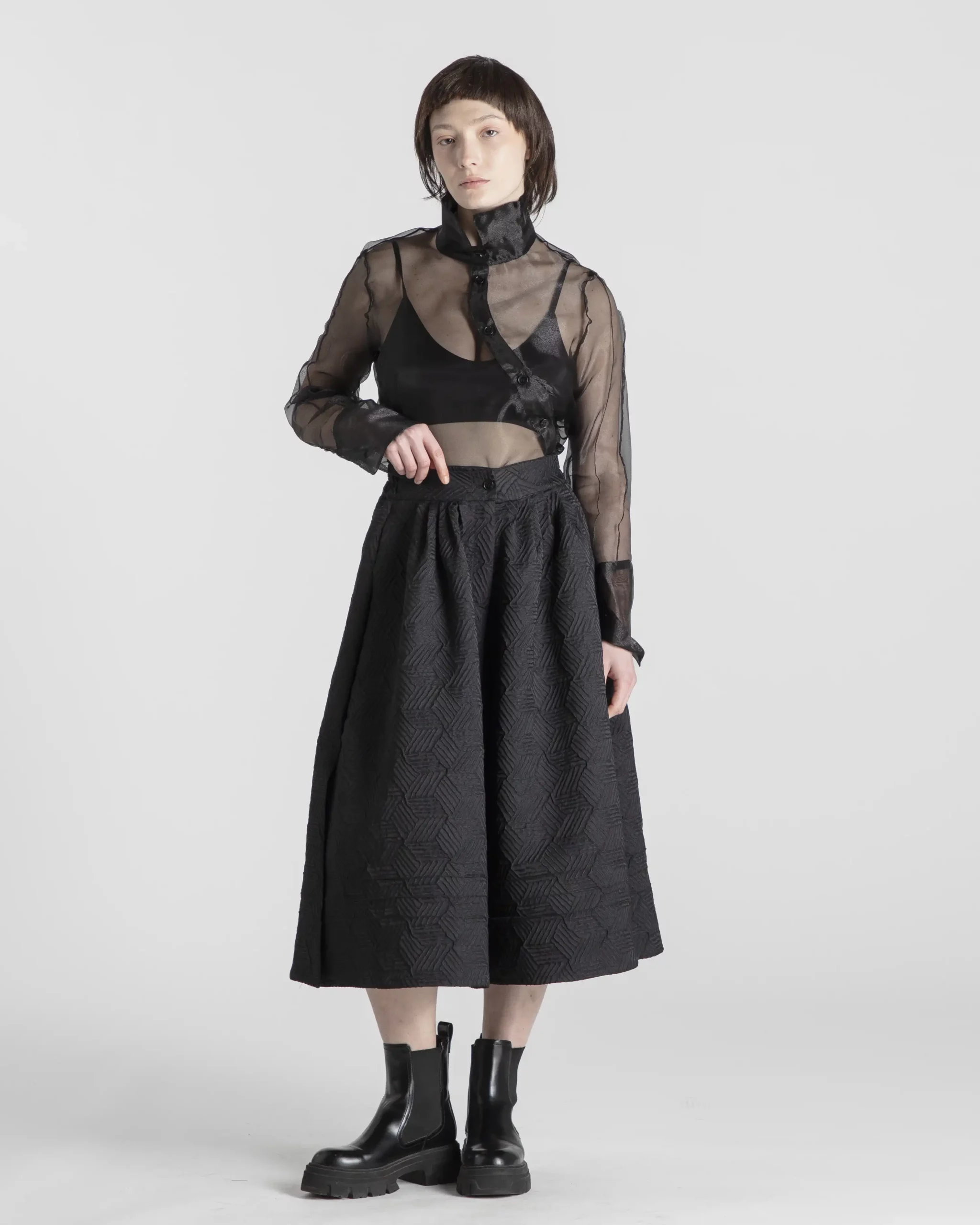 pantalon-femme-kanko-gaufre-noir-createur-japonais